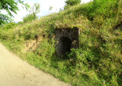 Un ancien bunker au sud de Puka.